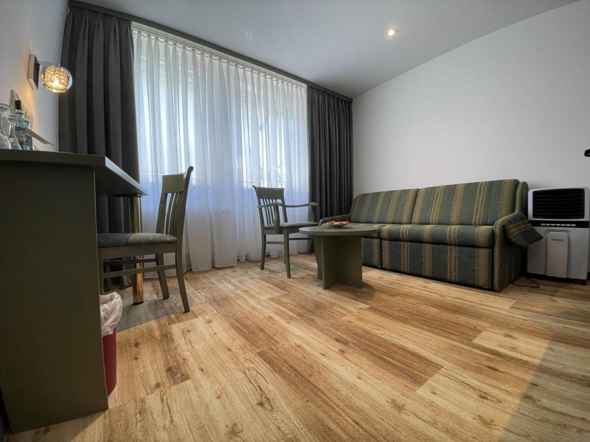 Bebra's Hessischer Hof Guest house